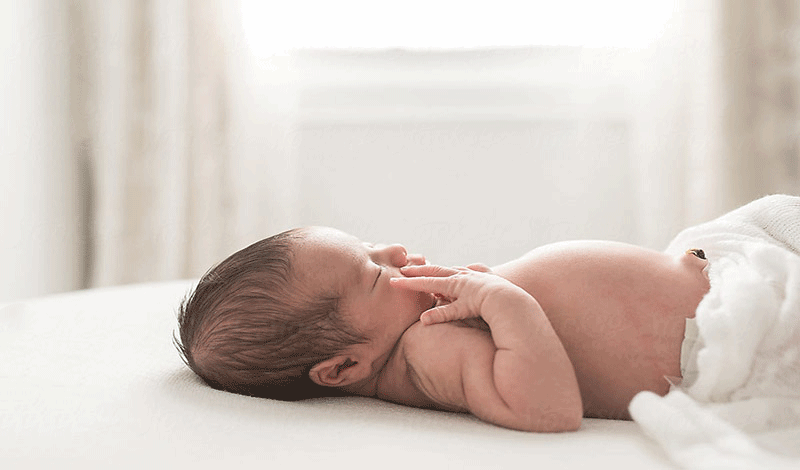 نوزاد تازه&zwnj;متولد&nbsp;به دلیل تنگی نفس بستری شده است.